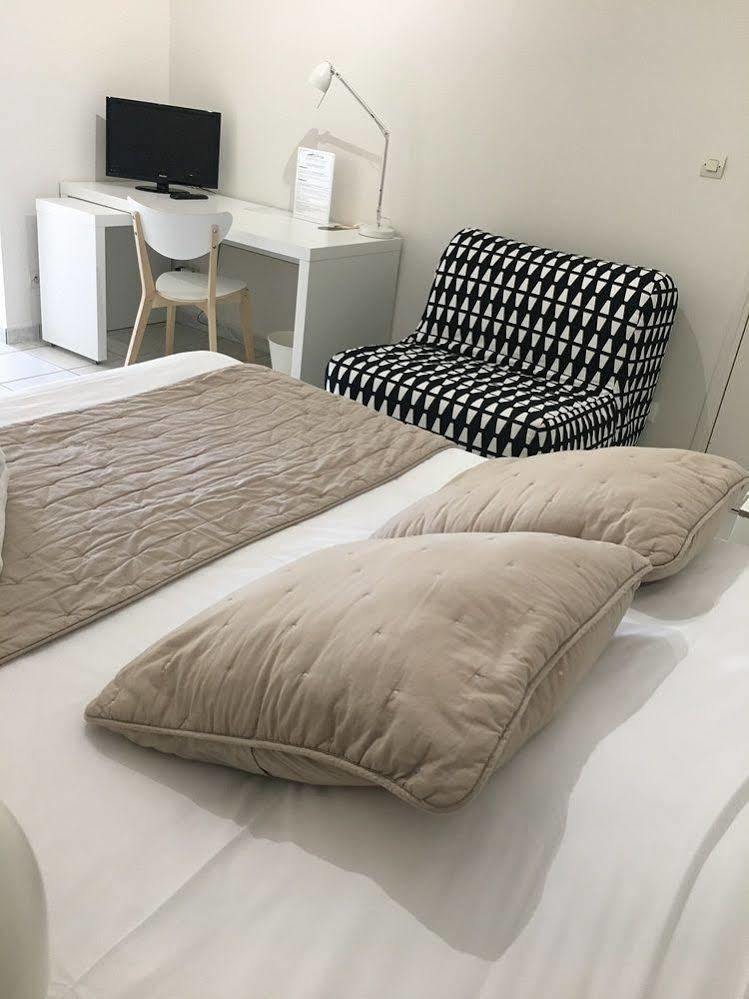 Hotel La Ferme D'En Chon Biscarrosse Exteriör bild